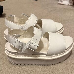 Dr. Martens Voss Mono Hydro Leather Sandals